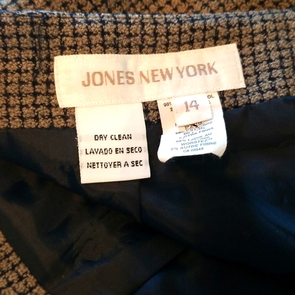 Jones New York Women's Wool Skirt, Gray and black checkered, US size 14 - Picture 4 of 7